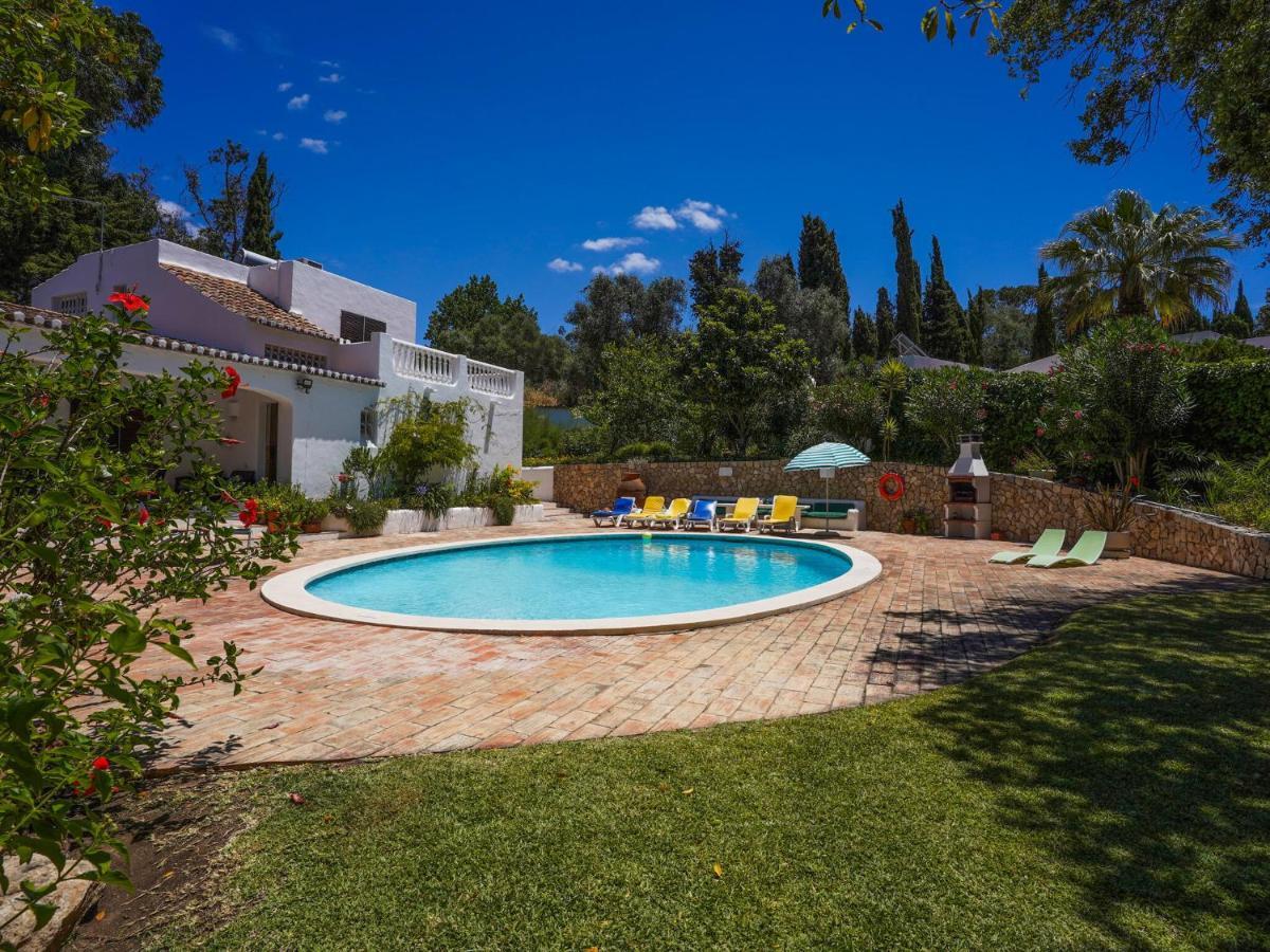 אולוס די אגווה Roofed Villa In Albufeira With Private Swimming Pool חדר תמונה