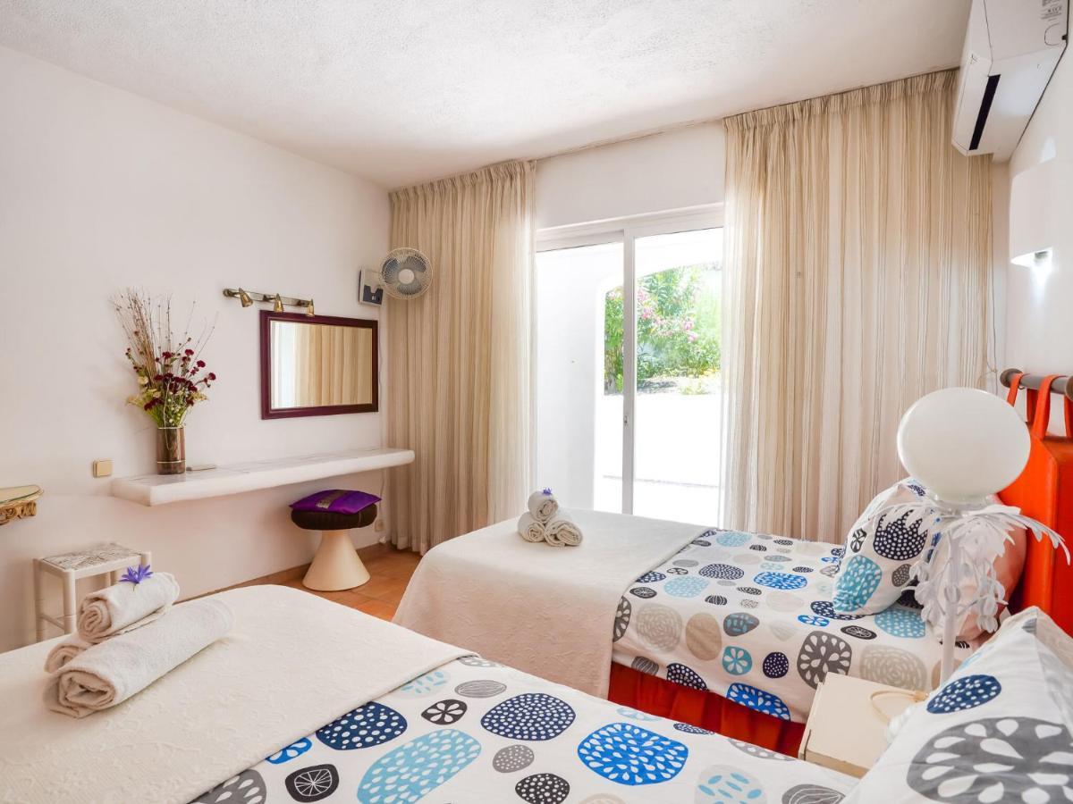 אולוס די אגווה Roofed Villa In Albufeira With Private Swimming Pool חדר תמונה