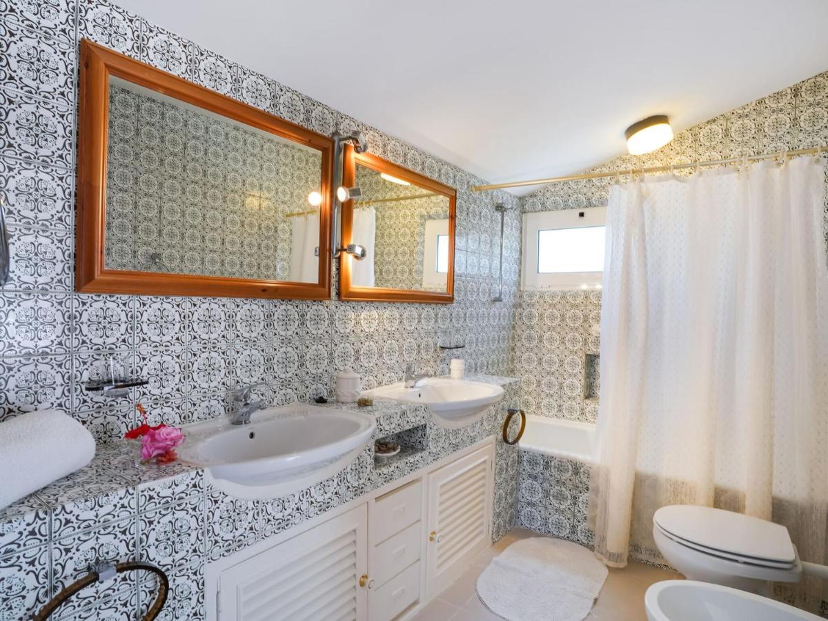 אולוס די אגווה Roofed Villa In Albufeira With Private Swimming Pool חדר תמונה