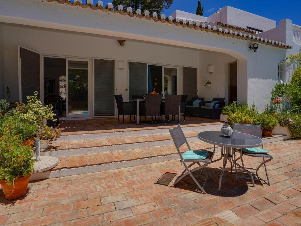 אולוס די אגווה Roofed Villa In Albufeira With Private Swimming Pool חדר תמונה