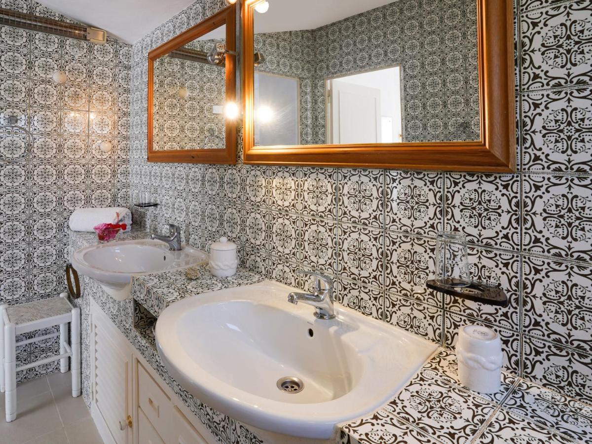 אולוס די אגווה Roofed Villa In Albufeira With Private Swimming Pool חדר תמונה